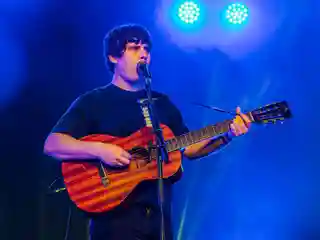 Artistul Jake Bugg lansează single-ul „Day By Day”
