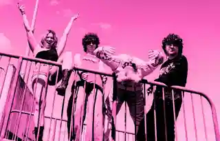 Trupa BABYRAT lansează single-ul de debut intitulat „Roses”