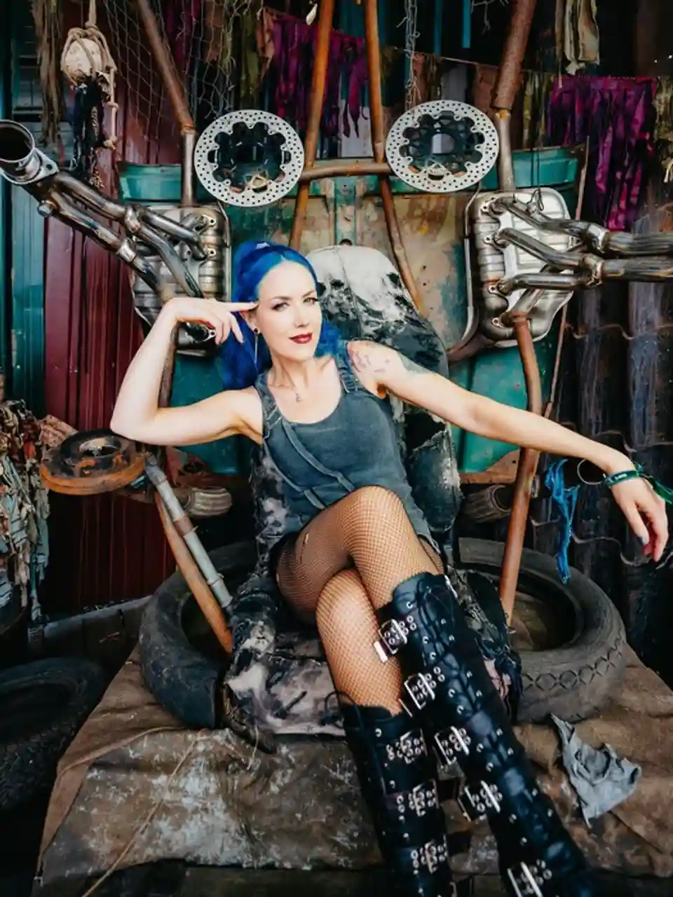 Alissa White-Gluz despre proiectele sale muzicale și personale