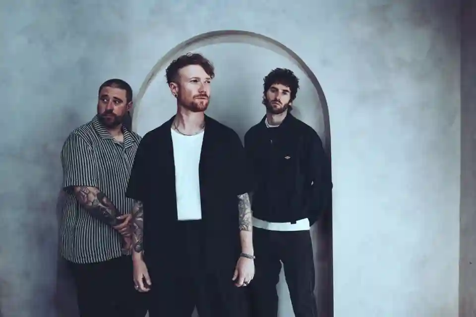 Mallory Knox lansează videoclipul pentru piesa The Dog