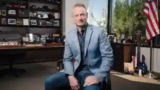 Gary Sinise și succesul financiar: o carieră clădită pe decenii de muncă