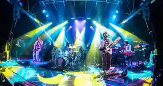 Eggy a început turneul de toamnă cu un cover Steve Miller Band