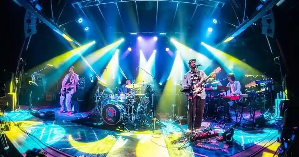 Eggy a început turneul de toamnă cu un cover Steve Miller Band