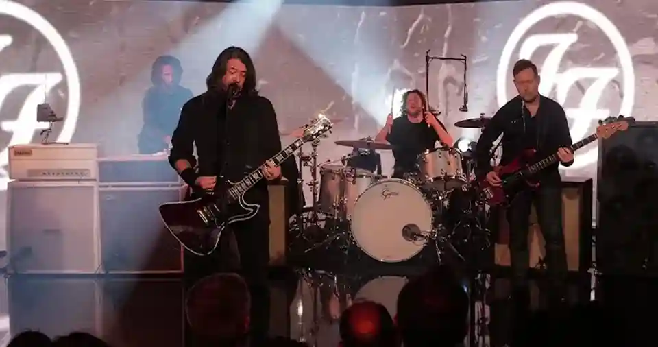 Foo Fighters susțin o rezidență muzicală în cadrul emisiunii Jimmy Kimmel Live