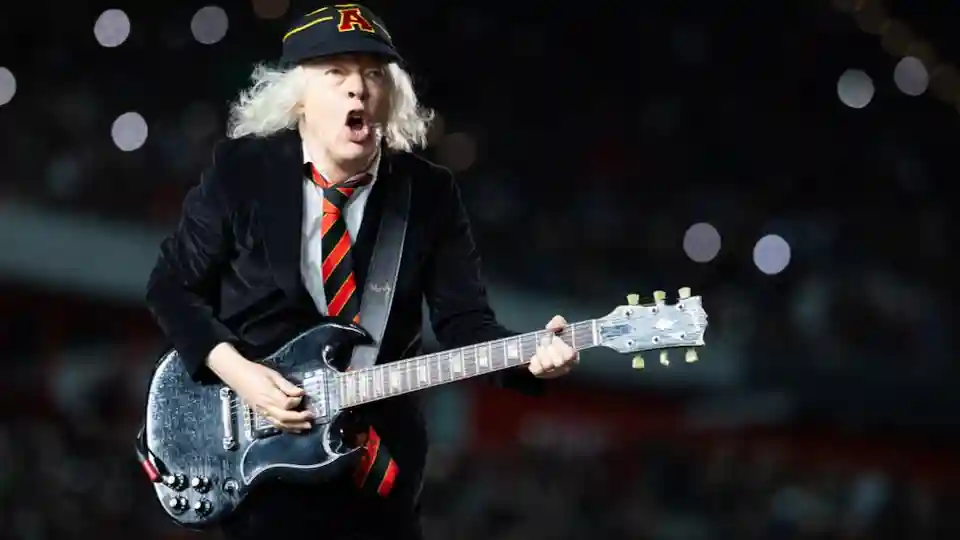 AC/DC: Concert anulat în Toronto din cauza furtunii