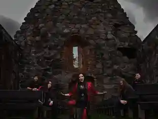 Crimson Day lansează single-ul „War Machine”