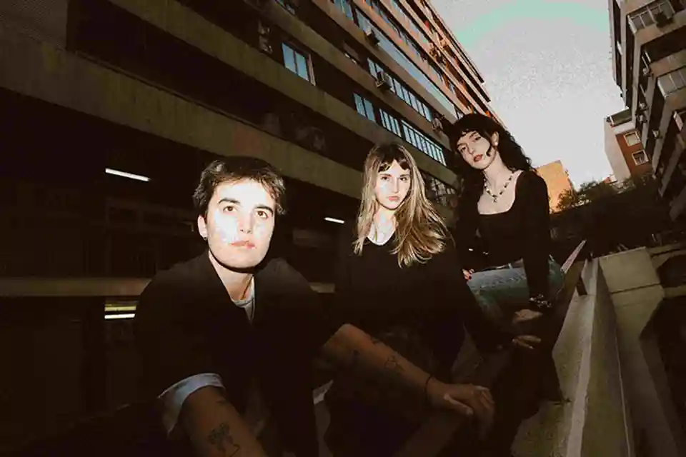 JADE4 lansează primul single de pe albumul de debut „Cicatrices”