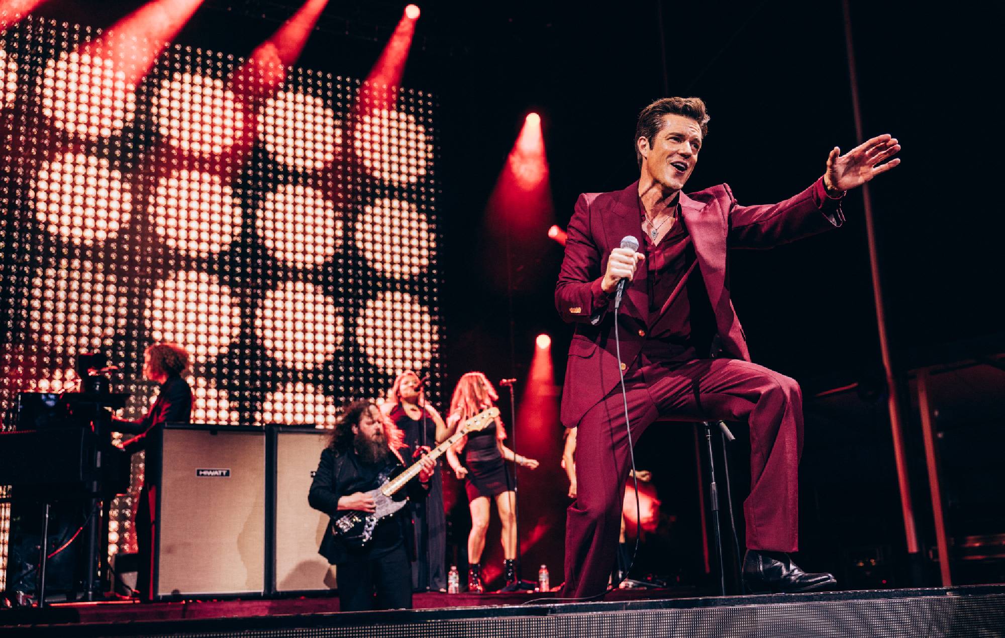 Brandon Flowers clasifică piesele trupei The Killers într-o sesiune de blind ranking