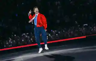 Harry Styles a glumit despre nunta lui Taylor Swift în timpul concertelor de la MSG