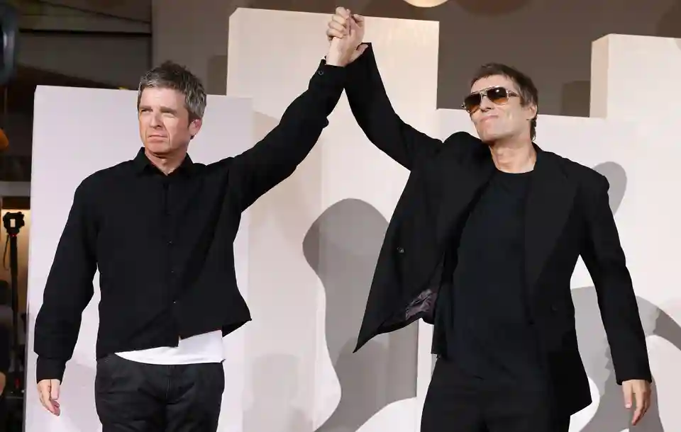 Documentarul despre formația Oasis a primit ovații la Festivalul de Film de la Veneția