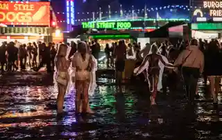 Imagini aeriene cu festivalul Reading 2026 după ploile abundente