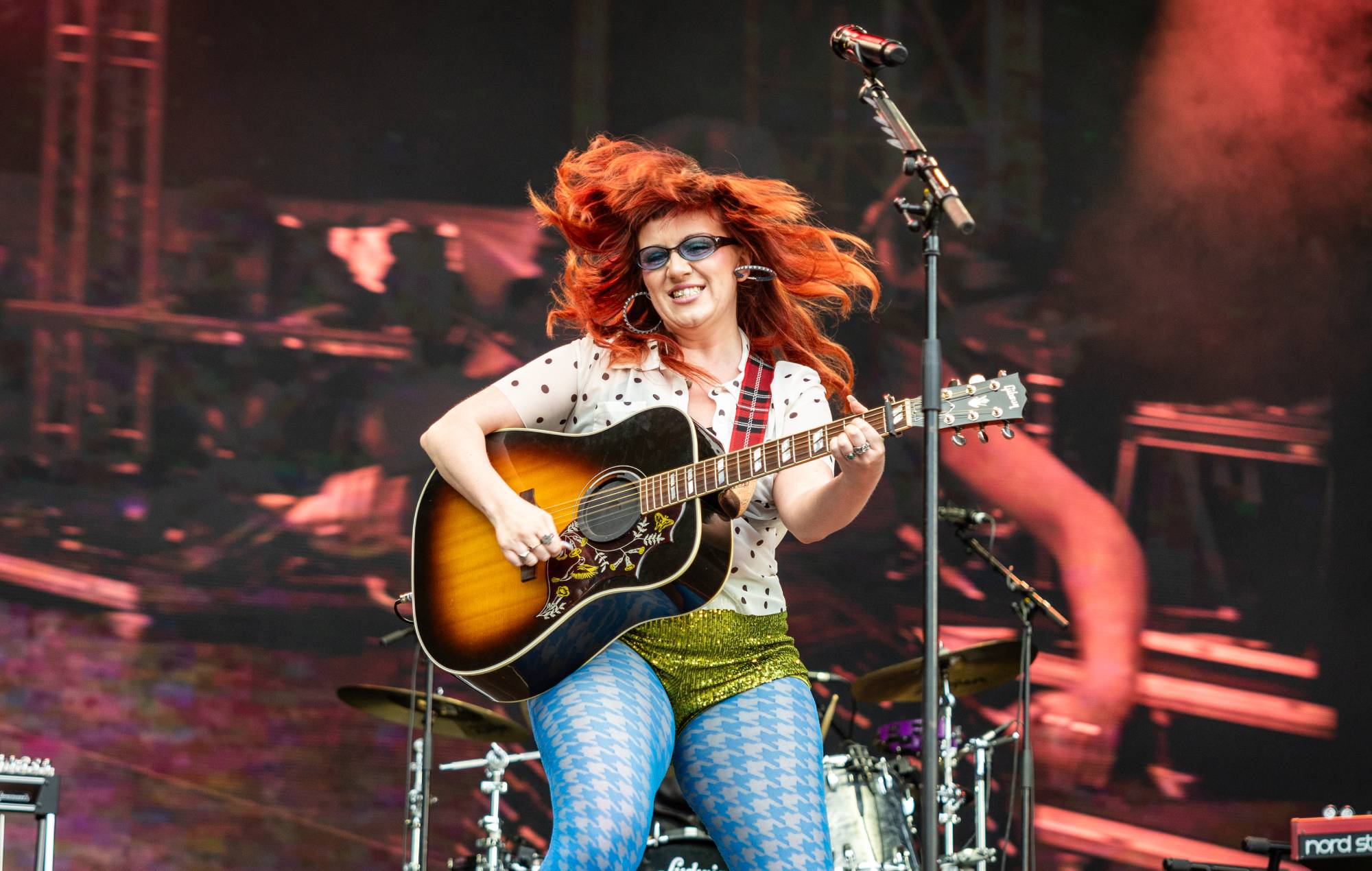 CMAT a susținut un recital muzical în emisiunea Saturday Night Live UK