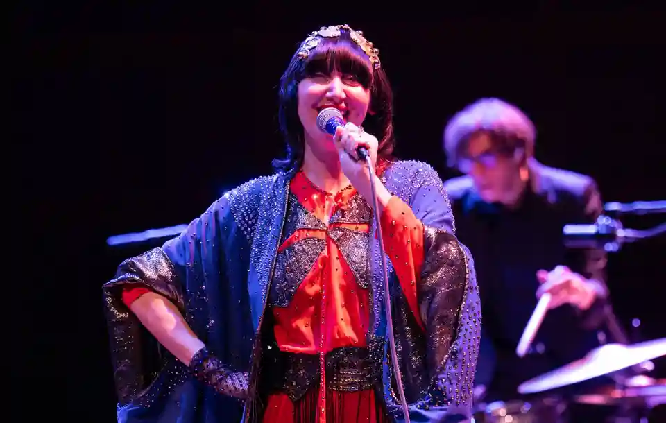 Yeah Yeah Yeahs lansează scurtmetrajul Hidden In Pieces cu proiecții speciale în cinematografe