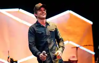 Brandon Flowers consideră că piesa „Crossfire” ar fi putut fi un succes al trupei The Killers