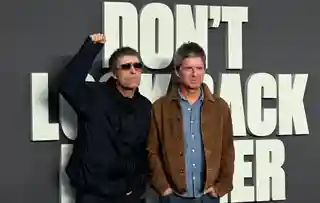 Documentarul despre Oasis: Don’t Look Back In Anger explică reunirea fraților Gallagher