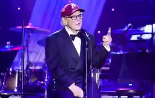 Art Garfunkel amână turneul din Marea Britanie din motive de sănătate