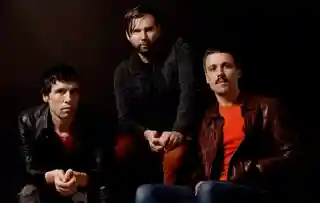 The Cribs anunță un concert aniversar pentru albumul „Men’s Needs, Women’s Needs, Whatever”