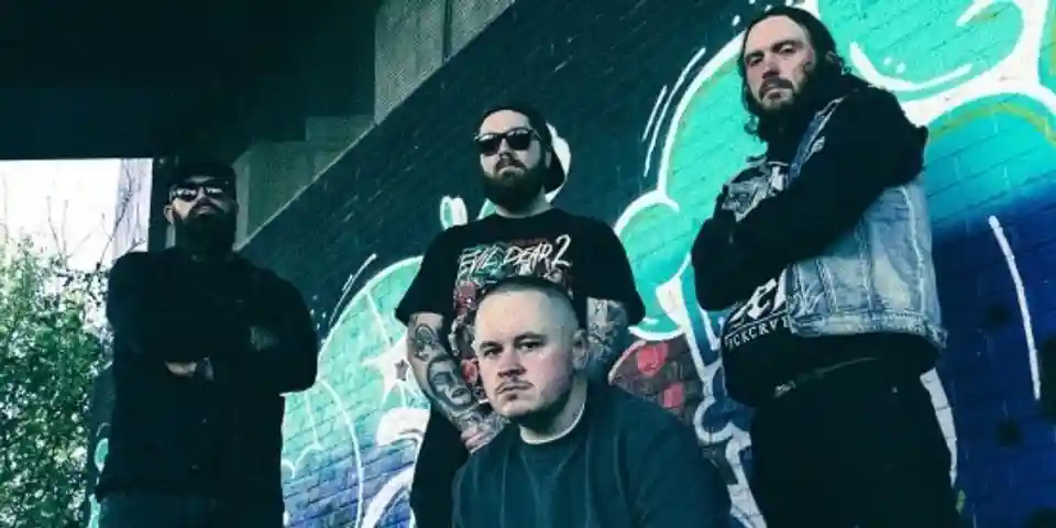 Chitaristul Robin Graves a înființat noua trupă de hardcore Locusts