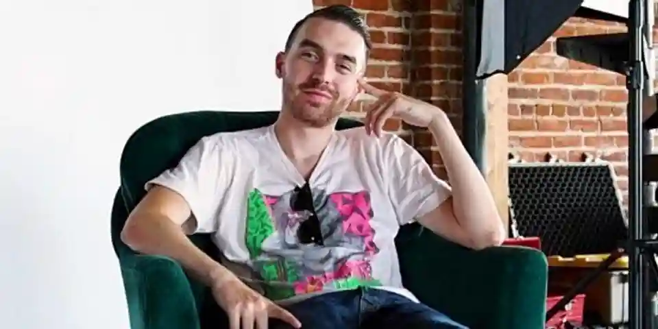Interviu cu Matt Saincome, fondatorul publicației de satiră The Hard Times