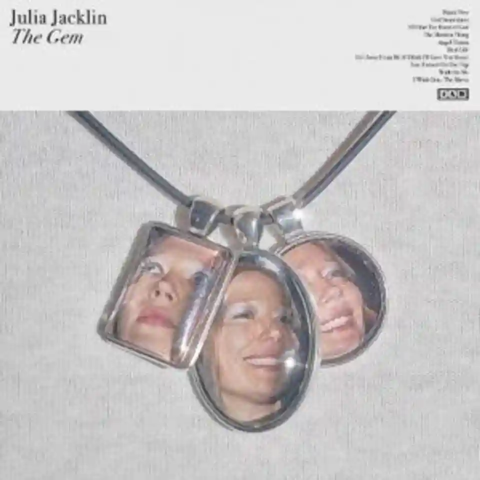 Julia Jacklin a lansat albumul „The Gem”