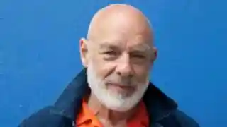 Brian Eno redeschide label-ul Opal Records și plănuiește lansarea a 12 albume noi