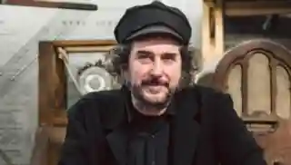 Vinicio Capossela lansează single-ul „Oltre il bosco” și anunță albumul „Milk Wood Bar”