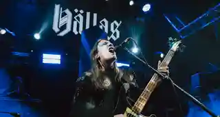 Hällas și Komodor în concert: O incursiune în rock-ul progresiv și hard rock