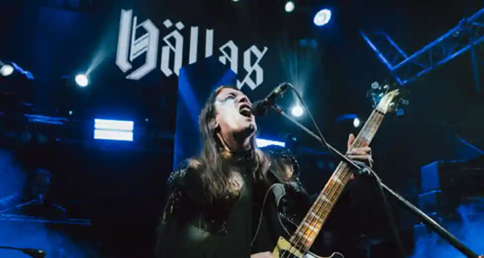 Hällas și Komodor în concert: O incursiune în rock-ul progresiv și hard rock