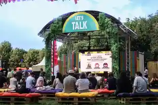 Festivalul Rock en Seine găzduiește o serie de dezbateri despre cultură și societate