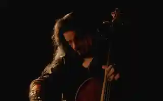 Apocalyptica colaborează cu Kalandra pentru piesa „Upperhand”