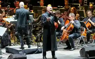 Billy Corgan a interpretat albumul Mellon Collie în Madrid într-o variantă orchestrală