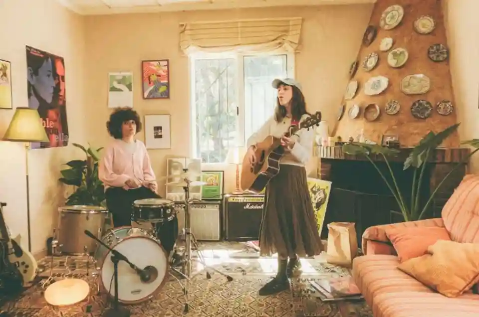 Trupa Poster Boy pregătește lansarea EP-ului de debut «Cómo conocí a Poster Boy»