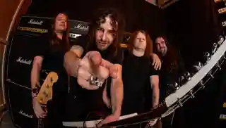 Interviu cu trupa Airbourne: Pregătiri pentru lansarea noului album și turnee europene