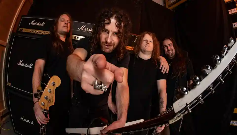 Interviu cu trupa Airbourne: Pregătiri pentru lansarea noului album și turnee europene