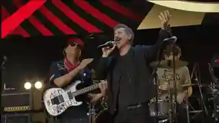 Serj Tankian a interpretat piesa „Like A Stone” la festivalul Power To The People