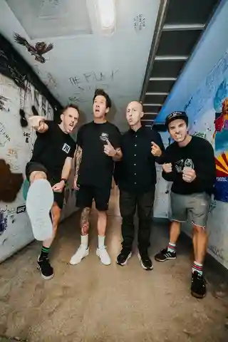 Simple Plan discută despre discografie și turneul european înaintea concertelor din Spania
