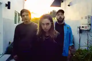 Julien Baker revine în turneu cu o serie de concerte în cluburi în această toamnă