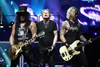 Slash despre viitoarele proiecte Guns N’ Roses: „Avem foarte mult material”