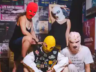 Pussy Riot susține un spectacol Riot Days la Tampere