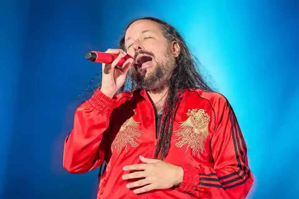 KORN lansează un sos iute intitulat „Spice Is Peachy” pentru aniversarea albumului