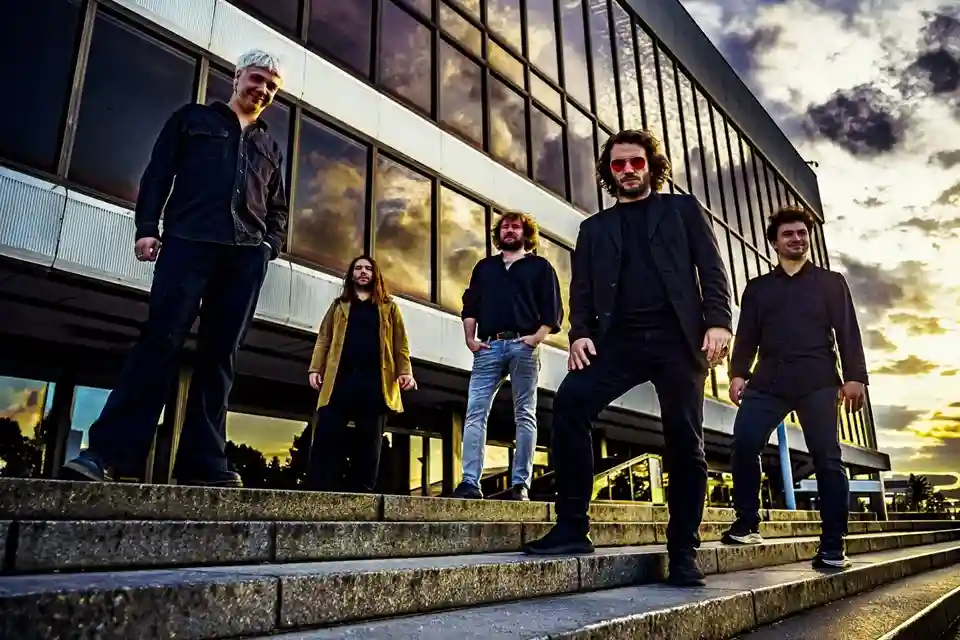 Hentai Corporation lansează primul single de pe viitorul album intitulat Shirime