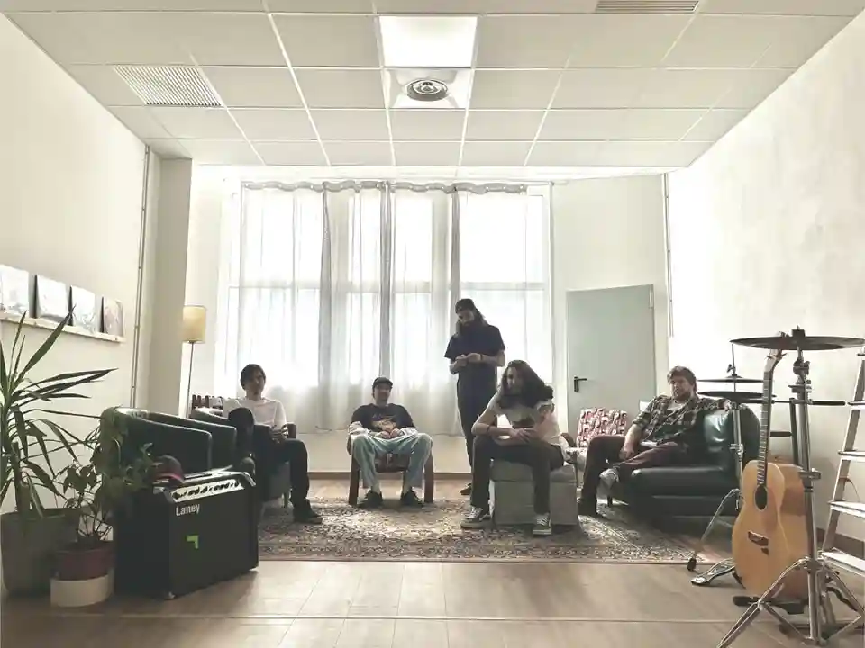 HoneyMoor lansează albumul de debut „Non Ho Più Tempo” pe 15 octombrie