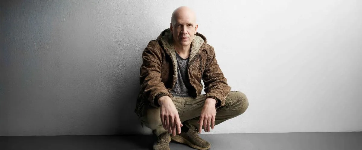 Devin Townsend lansează noul dublu single „Prepare For War”/„The Big Snit”