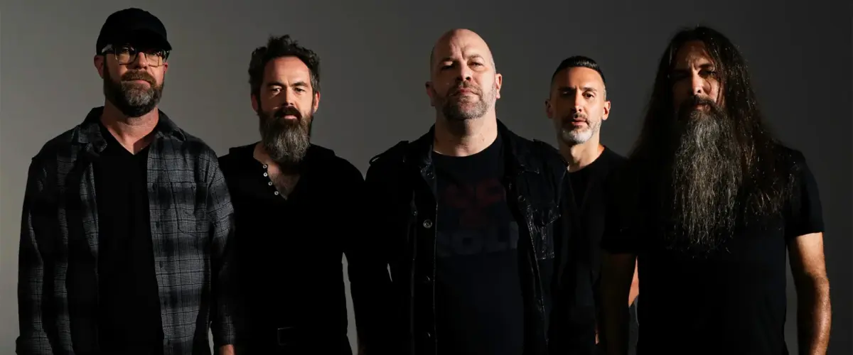 Finger Eleven lansează o ediție deluxe a albumului „Last Night On Earth”