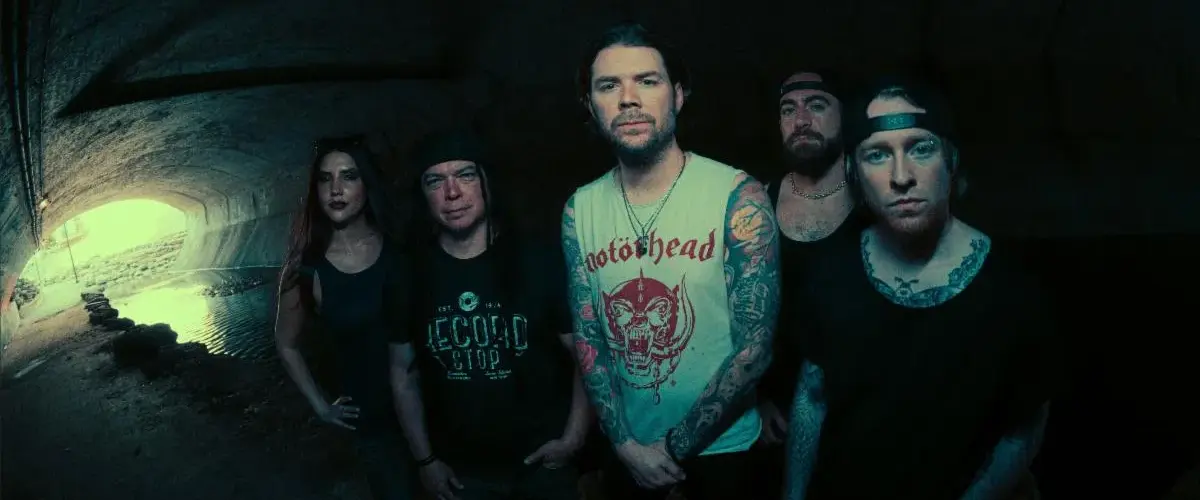 Saliva lansează videoclipul piesei „Rivers” în memoria lui Sam Rivers