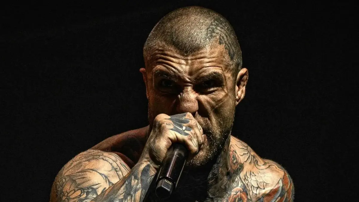 Alex Terrible de la Slaughter to Prevail neagă din nou acuzațiile de nazism