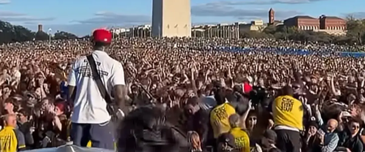 Turnstile a susținut un concert caritabil la Washington Monument