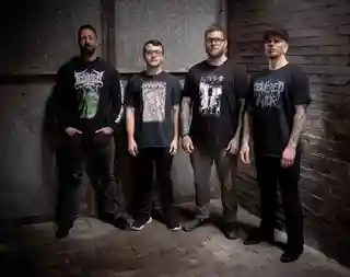 Trupa Vulgar Mephitis lansează albumul de debut, From Dust