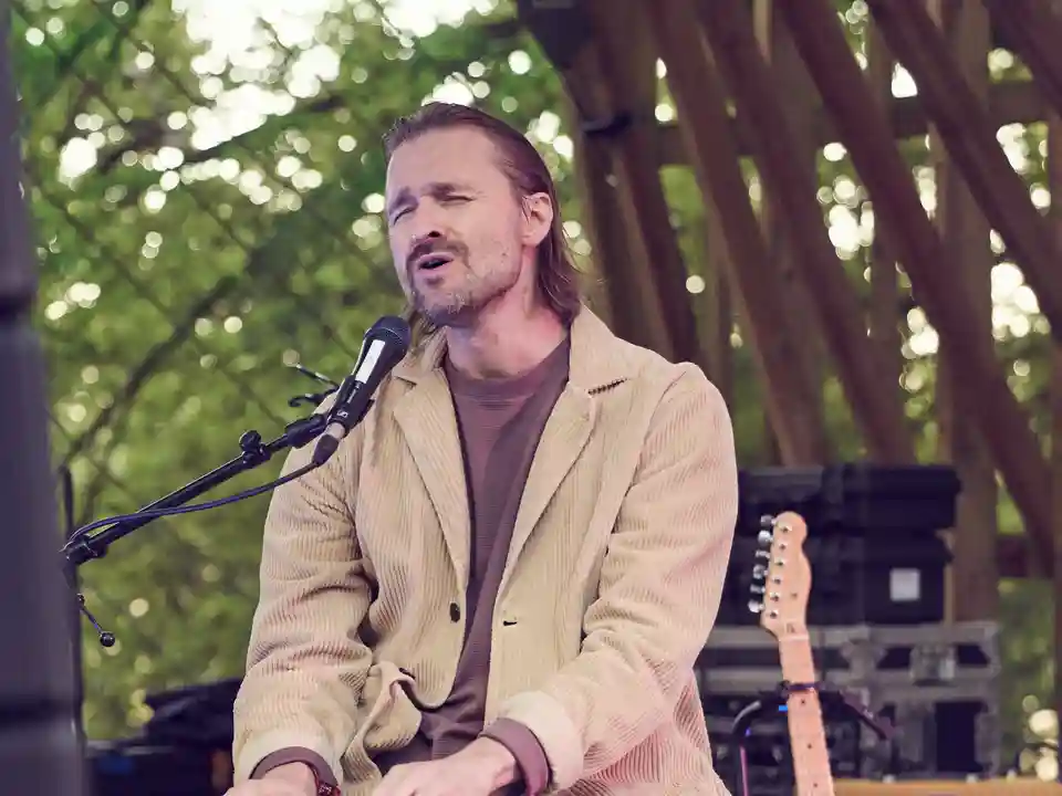 Hayden Thorpe a interpretat piese Wild Beasts la festivalul End Of The Road 2026