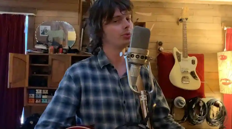 Adam Hattaway and the Haunters lansează albumul „Hot Variety Vol. 2”